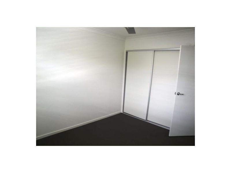 2/119 Eugaree St, Southport QLD 4215