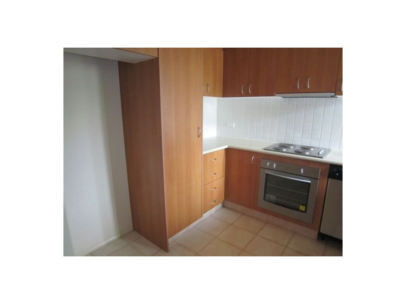 7/97 Eugaree St, Southport QLD 4215