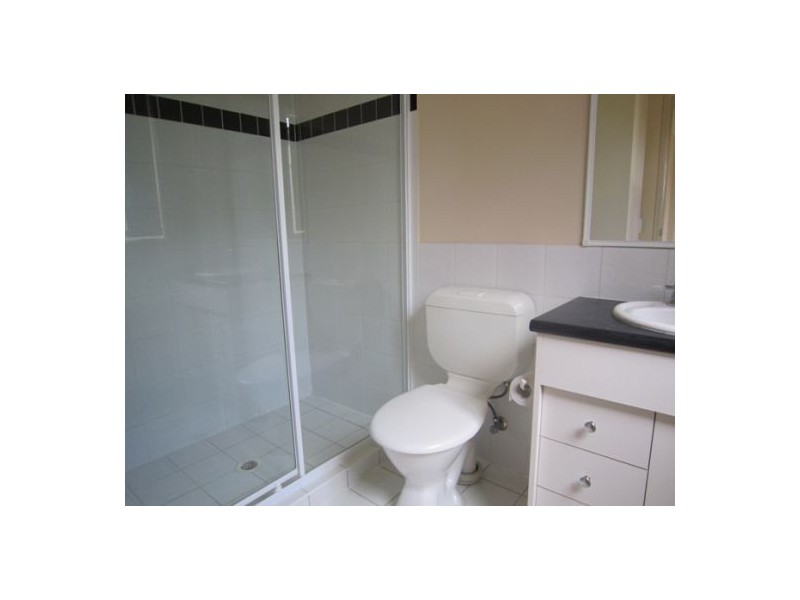 7/97 Eugaree St, Southport QLD 4215