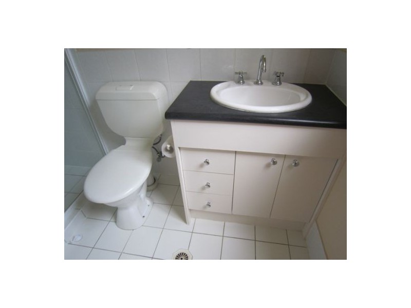 7/97 Eugaree St, Southport QLD 4215