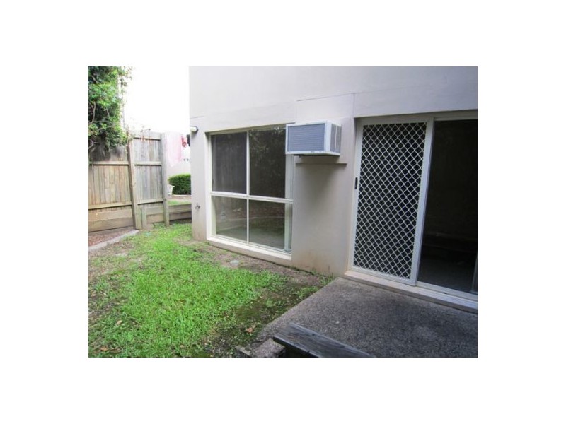 7/97 Eugaree St, Southport QLD 4215