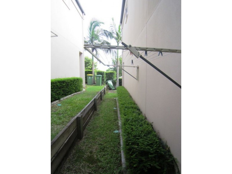 7/97 Eugaree St, Southport QLD 4215