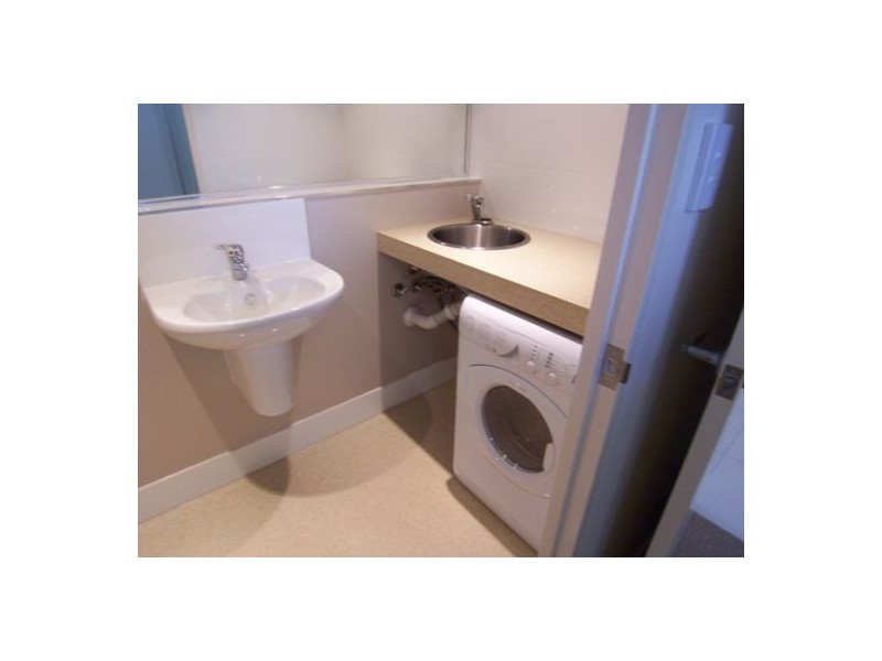 18/148 High Street, Southport QLD 4215