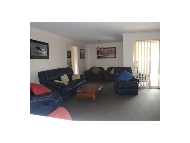 13 Maidstone Place, Parkwood QLD 4214