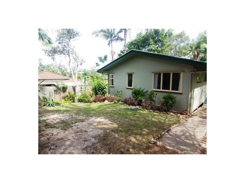 55 Kindra Ave, Southport QLD 4215