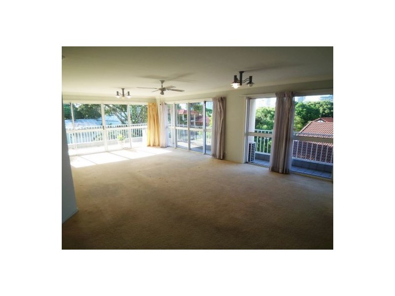 11/49 Bauer Street, Southport QLD 4215