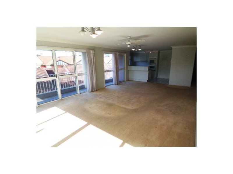 11/49 Bauer Street, Southport QLD 4215