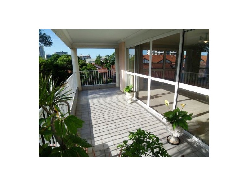 11/49 Bauer Street, Southport QLD 4215