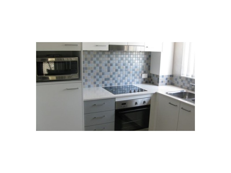 18/15 Lloyd Street, Southport QLD 4215