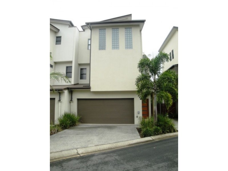 16/17 Great Southern Drive, Robina QLD 4226