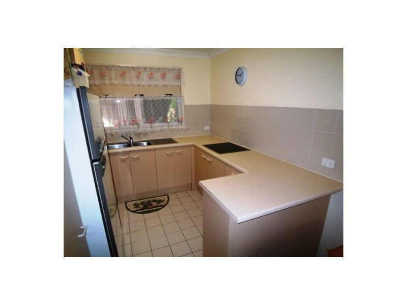 42/128 Benowa Road, Southport QLD 4215