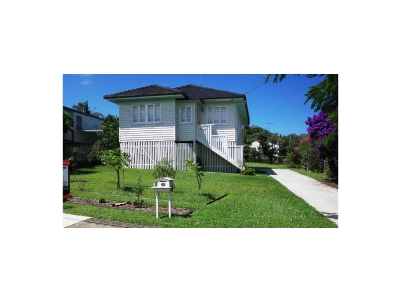 16 Mole Avenue, Southport QLD 4215