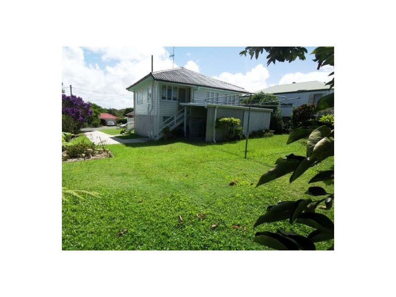 16 Mole Avenue, Southport QLD 4215