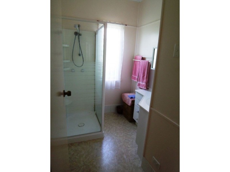 16 Mole Avenue, Southport QLD 4215