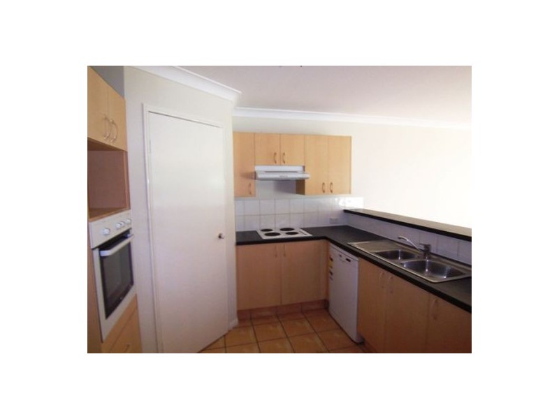 2/39 Alma Street, Southport QLD 4215