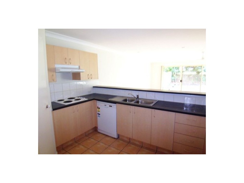 2/39 Alma Street, Southport QLD 4215