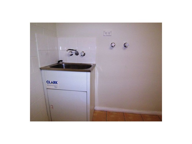 2/39 Alma Street, Southport QLD 4215