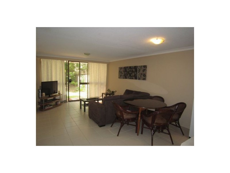 6/164  High Street, Southport QLD 4215