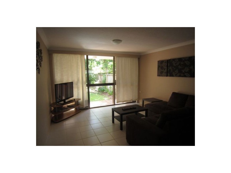 6/164  High Street, Southport QLD 4215