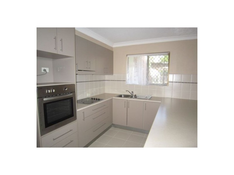 6/164  High Street, Southport QLD 4215