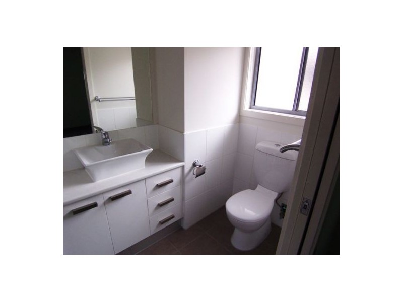 8/16-18 Geoff Wolter Drive West, Molendinar QLD 4214