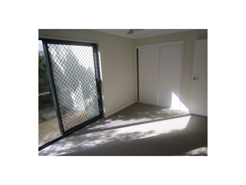 2/119 Minnie Street, Southport QLD 4215