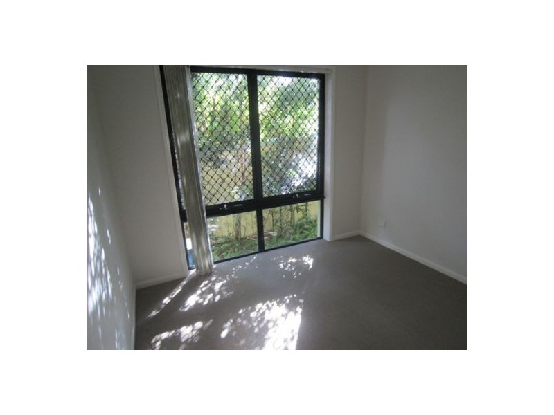 2/119 Minnie Street, Southport QLD 4215