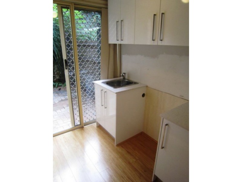 6/101 Whiting Street, Labrador QLD 4215