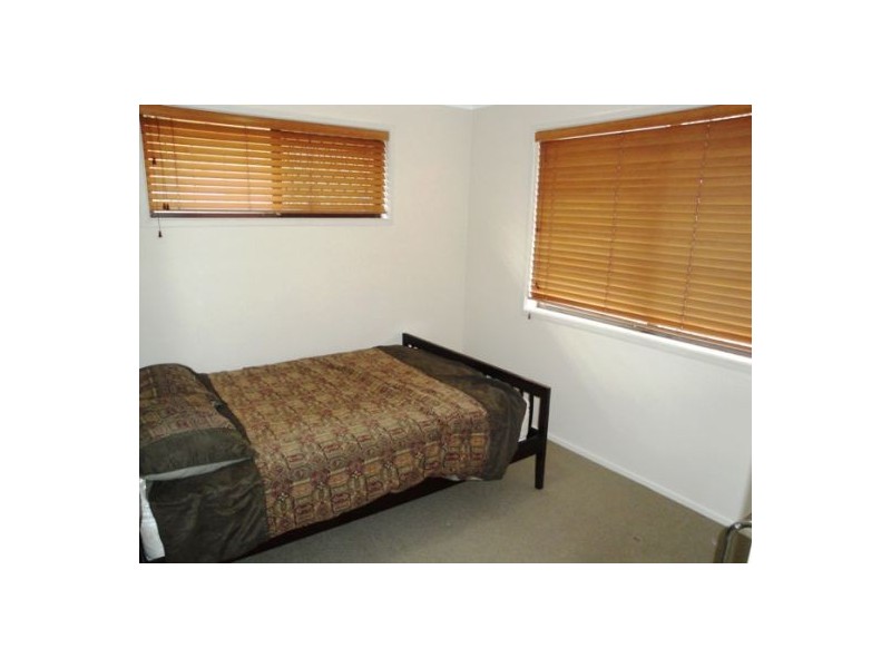 1/25 Terrigal Crescent, Southport QLD 4215