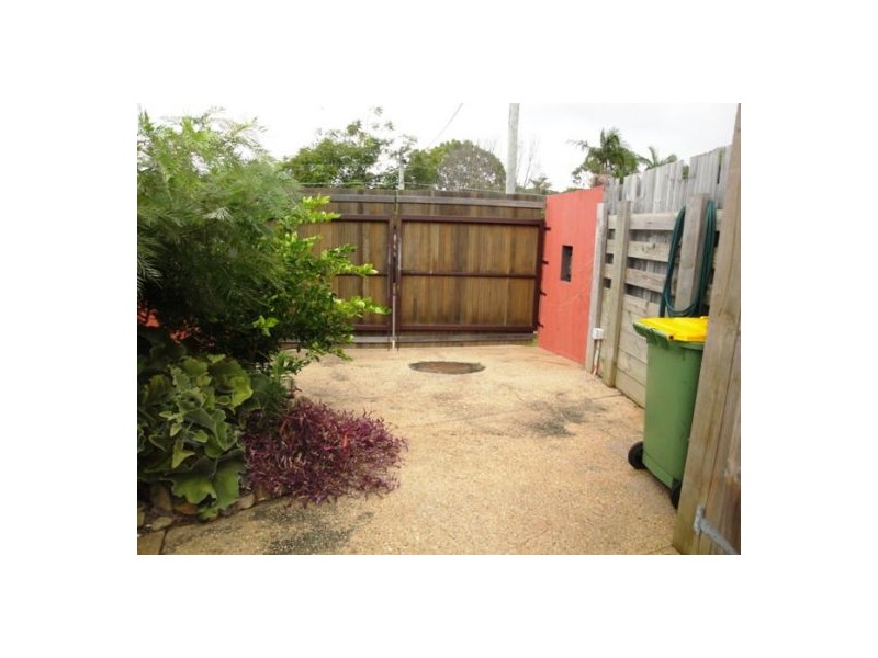 1/25 Terrigal Crescent, Southport QLD 4215