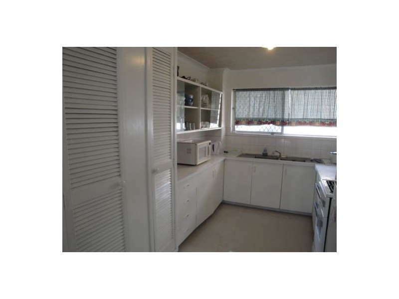 2/45 Railway Street, Southport QLD 4215