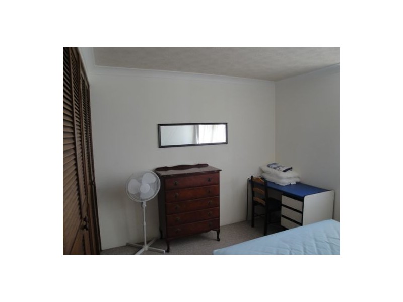 2/45 Railway Street, Southport QLD 4215