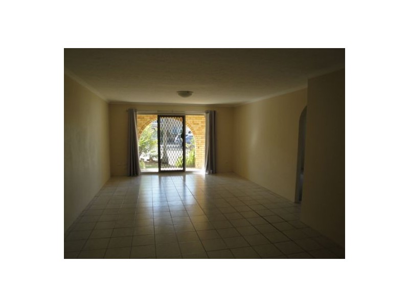 3/12 Christina Court, Mermaid Waters QLD 4218