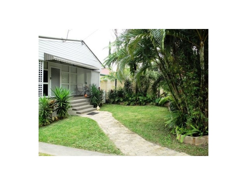 42 West King Street, Southport QLD 4215