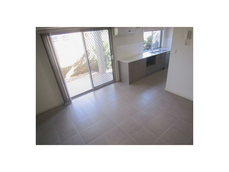 5/136 Central Street, Labrador QLD 4215