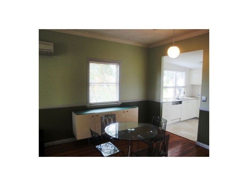 98 Johnston St, Southport QLD 4215