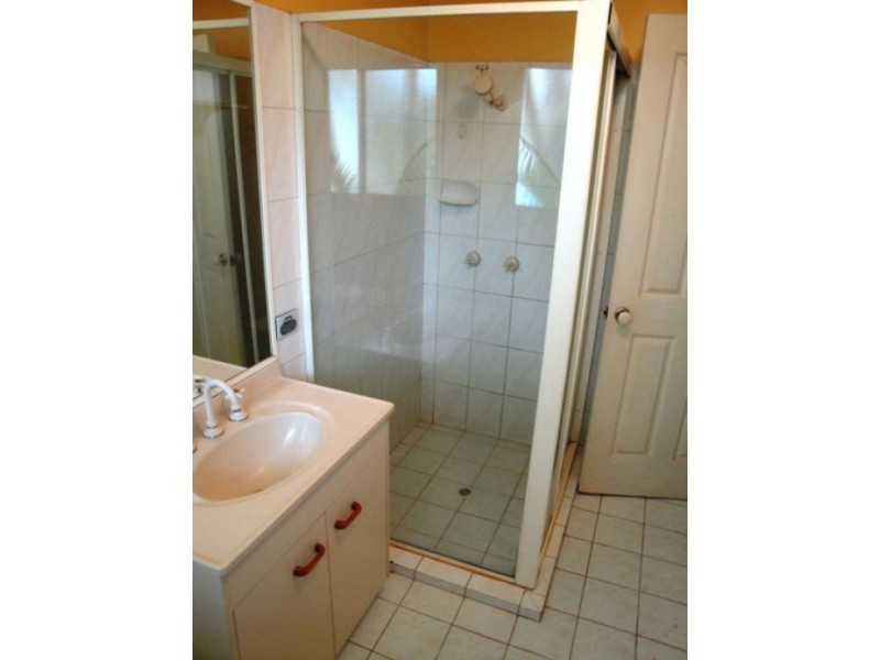 98 Johnston St, Southport QLD 4215