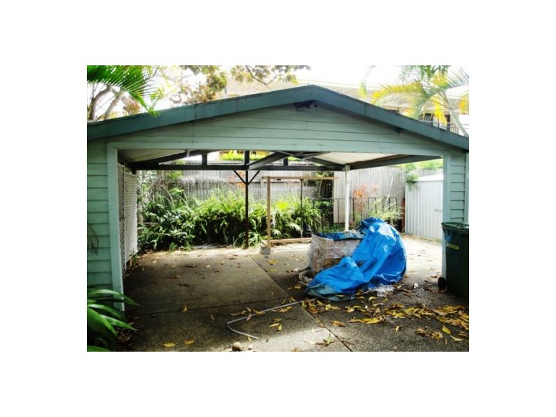 98 Johnston St, Southport QLD 4215