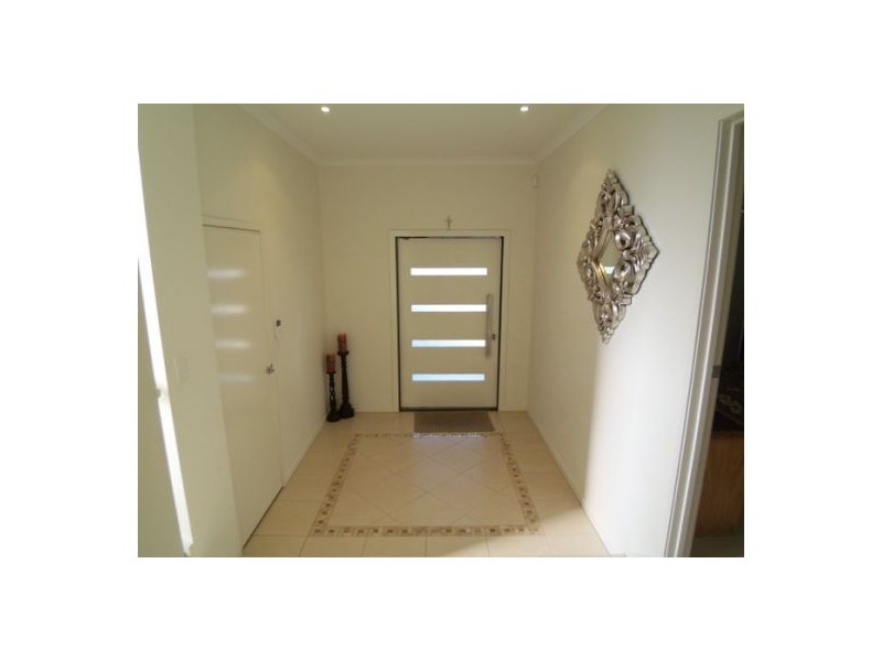 36 Morala Avenue, Runaway Bay QLD 4216