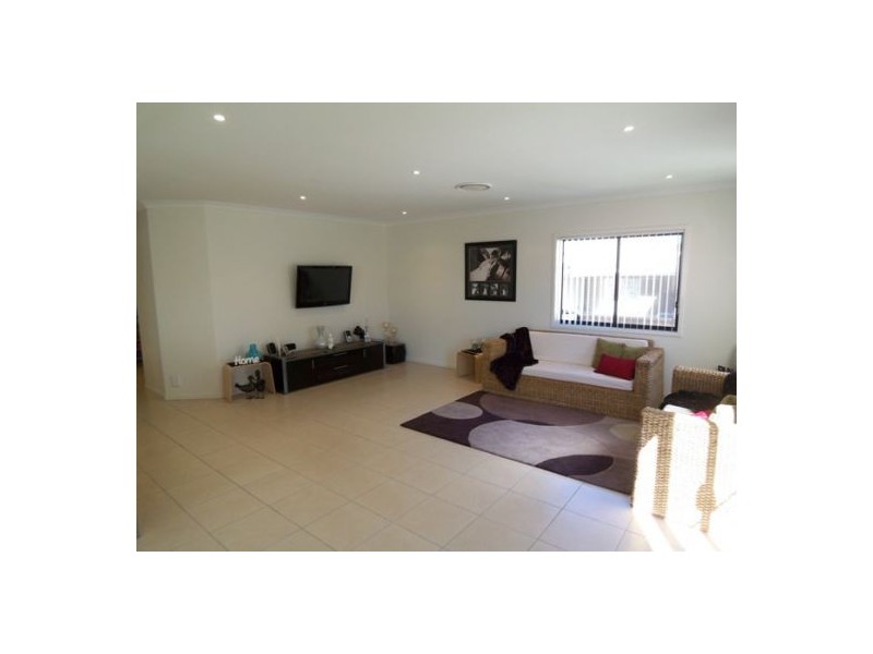 36 Morala Avenue, Runaway Bay QLD 4216