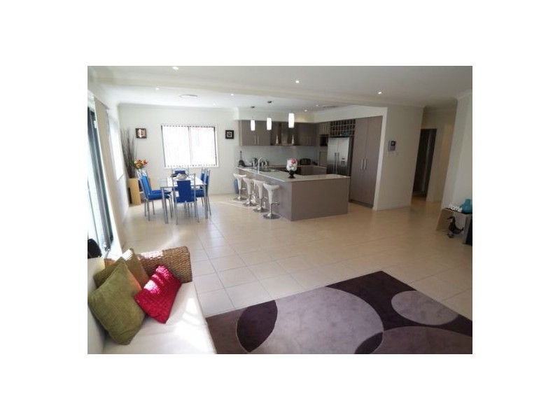 36 Morala Avenue, Runaway Bay QLD 4216