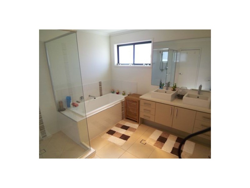 36 Morala Avenue, Runaway Bay QLD 4216