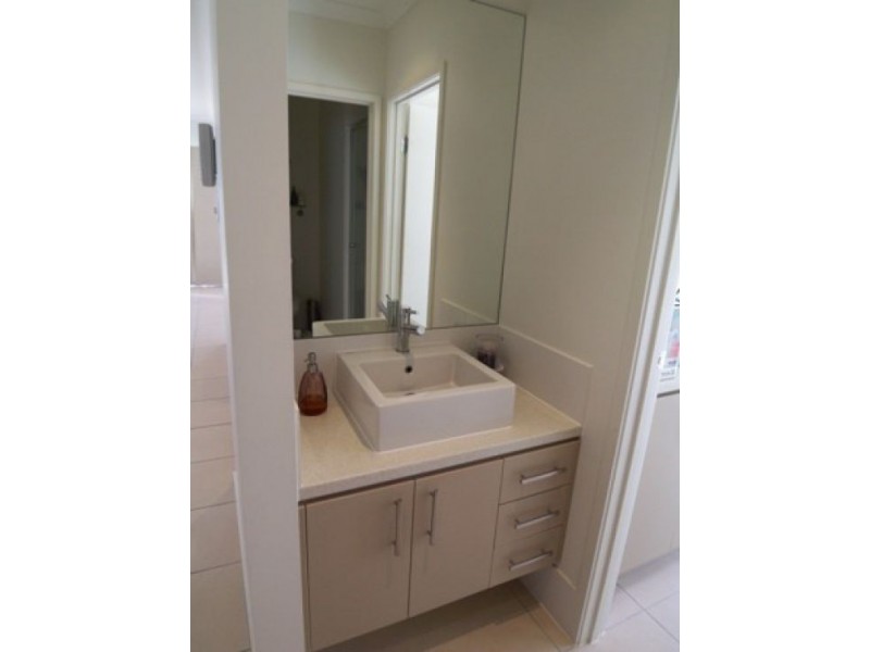 36 Morala Avenue, Runaway Bay QLD 4216