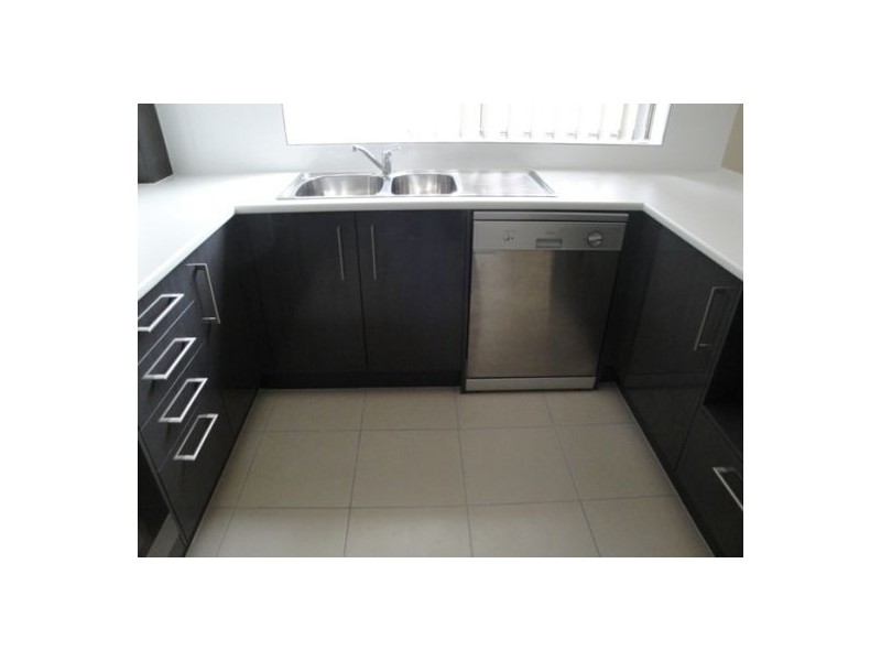 2/4 Sykes Court, Southport QLD 4215