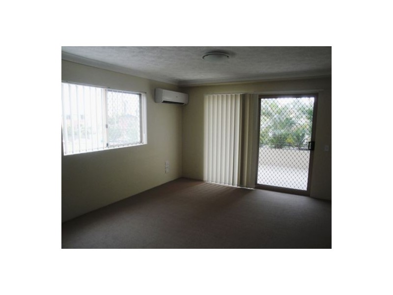 2/4 Sykes Court, Southport QLD 4215