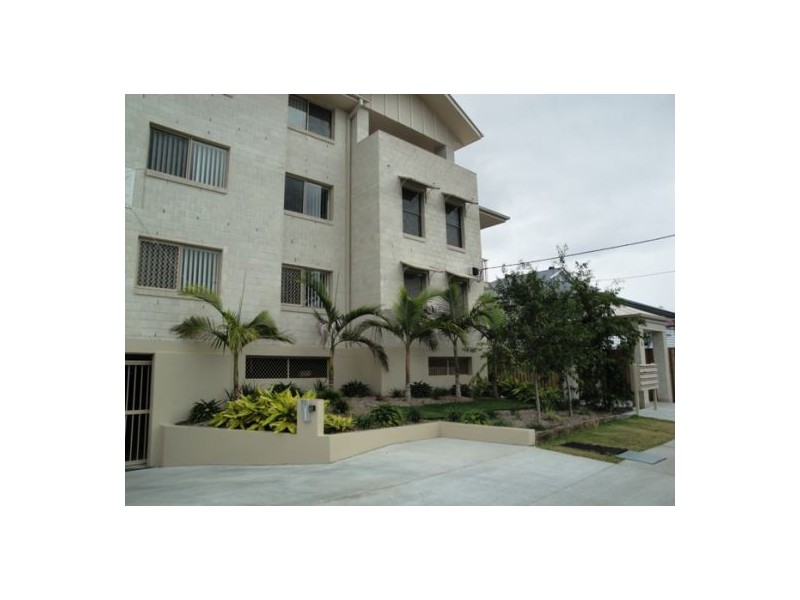 2/4 Sykes Court, Southport QLD 4215