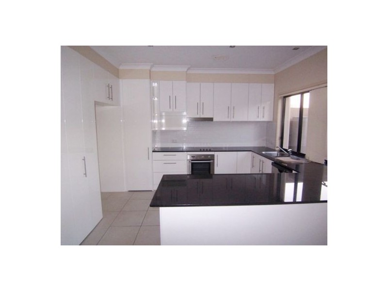 5/33 Harley Street, Labrador QLD 4215