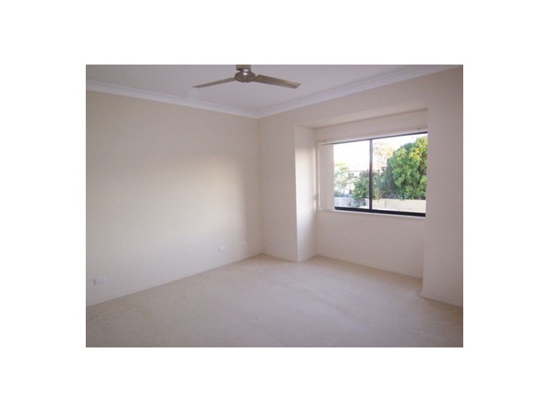 5/33 Harley Street, Labrador QLD 4215