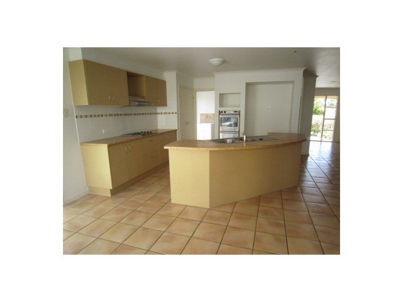 36 Crestwood Drive, Molendinar QLD 4214