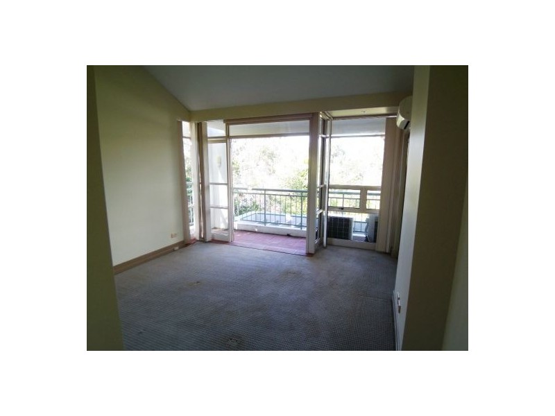 26/76 Chichester Drive, Arundel QLD 4214